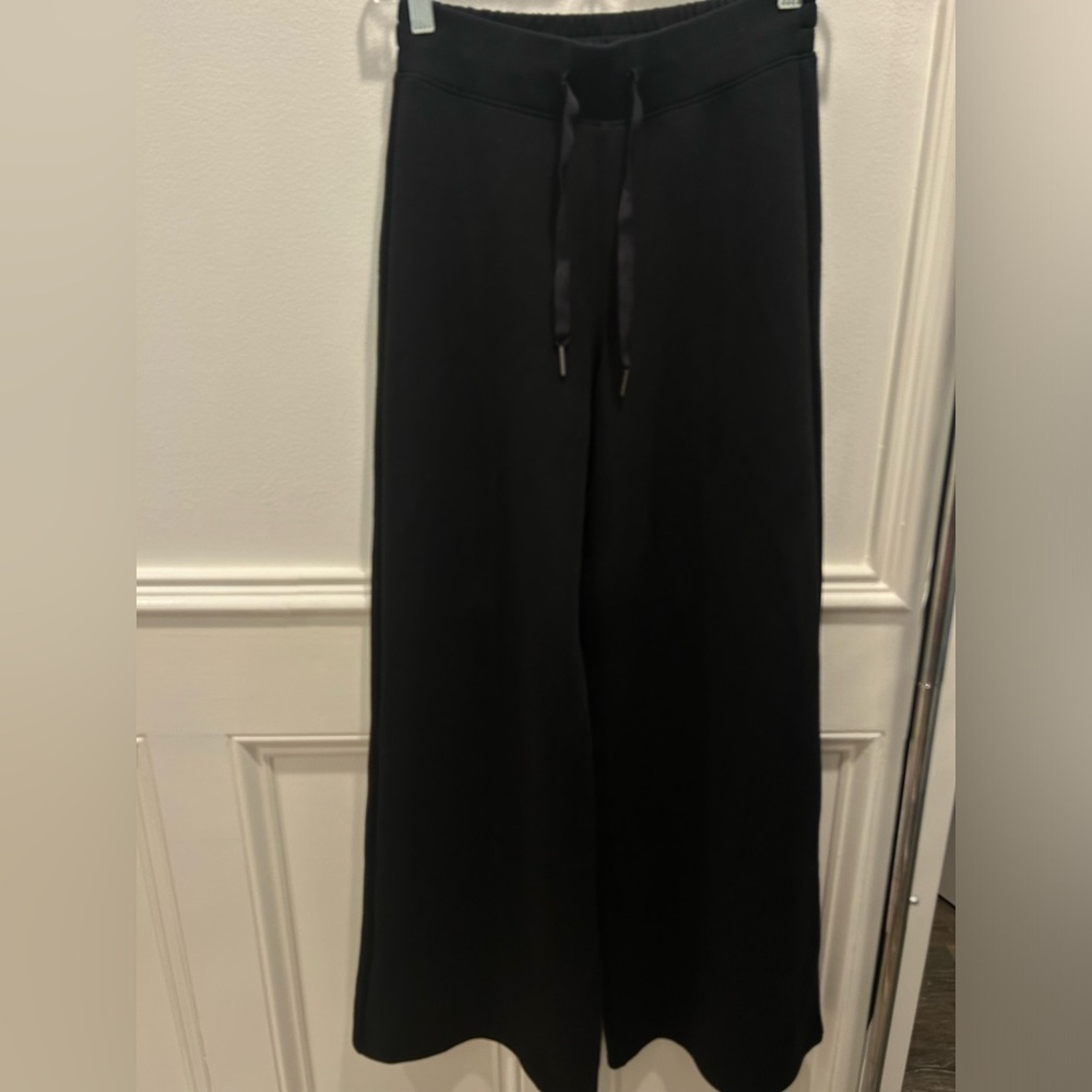 black wide leg pants